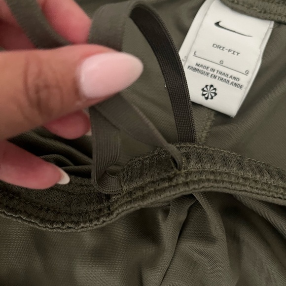 💛 bundle -$6 Nike Men's Dri-Fit Green Athletic Shorts - Picture 5 of 6